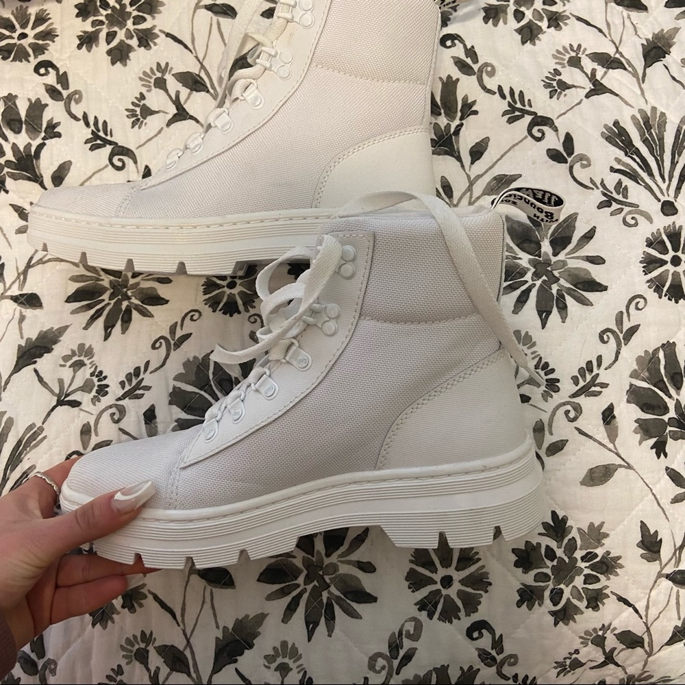 White Dr.Martens